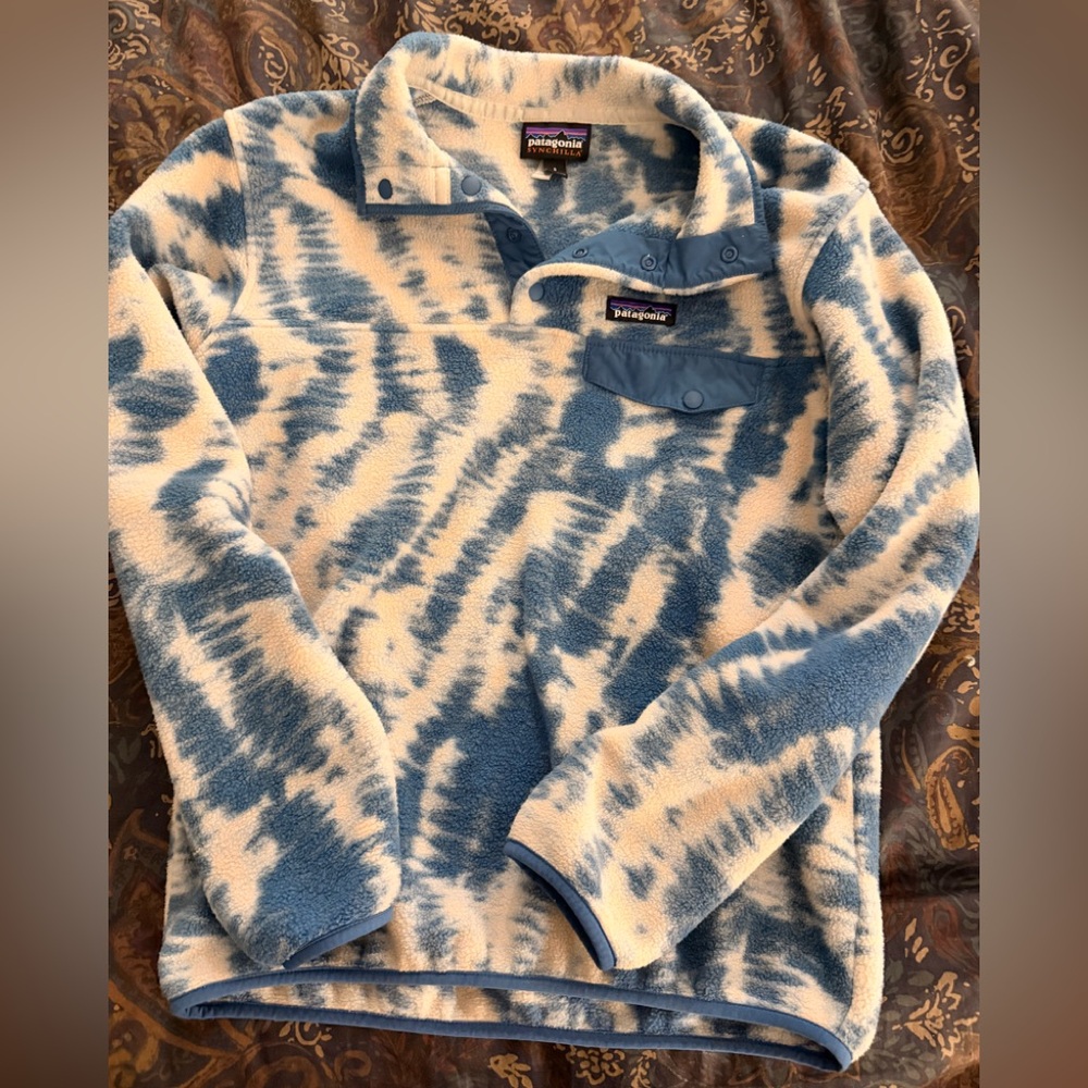 Patagonia Synchilla Blue and Cream Fleece Pullover